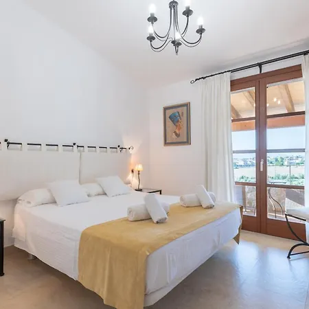 Es Flavo Villa